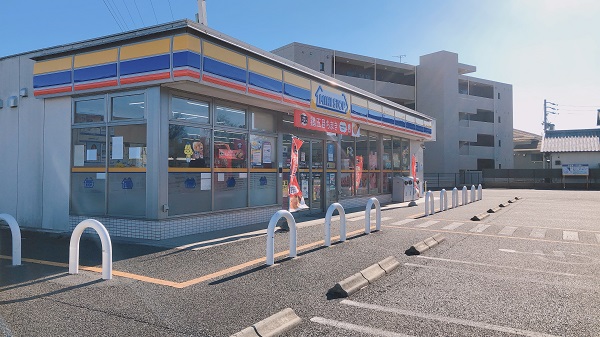 コンビニ　ミニストップ 津県総合文化センター前店（コンビニ）まで627m