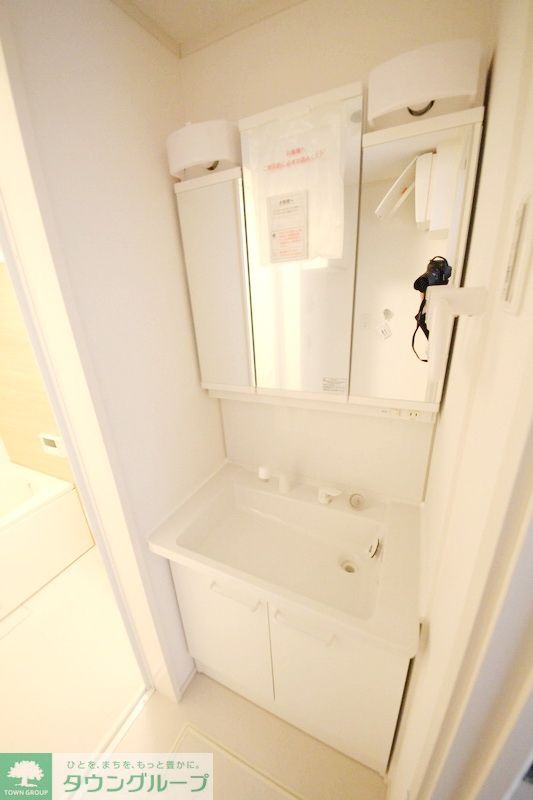 洗面設備　別部屋の写真になります。