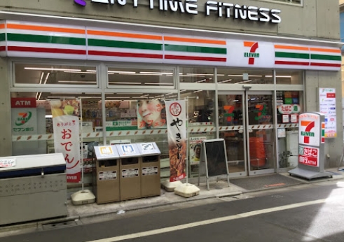 コンビニ　セブンイレブン品川小山4丁目店（コンビニ）まで108m