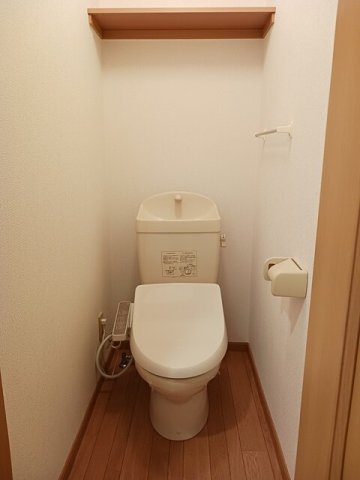トイレ　清潔感のあるトイレです