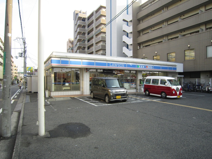 コンビニ　ローソン（コンビニ）まで490m