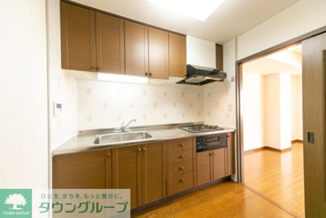 キッチン　※写真は同タイプ住戸です。