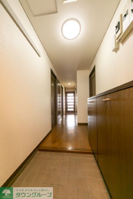 玄関　※写真は同タイプ住戸です。