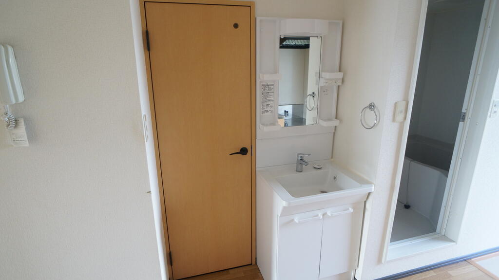 洗面設備　独立洗面台（同アパートの別部屋写真を掲載しています）