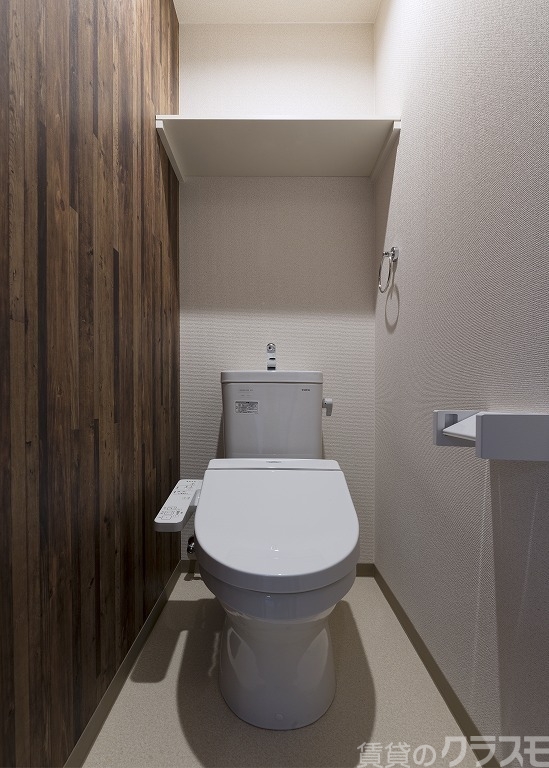 玄関　落ち着いた感じのトイレです！