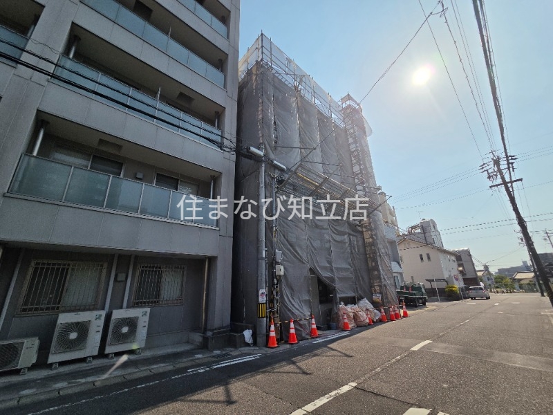 建物外観　建築中