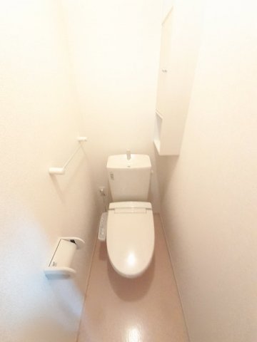 トイレ　トイレもきれいです