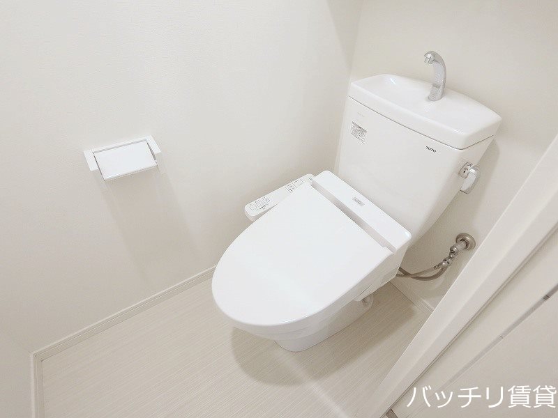トイレ　※同マンション別部屋写真のため、現状優先。