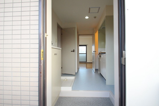 玄関　※別部屋の写真です
