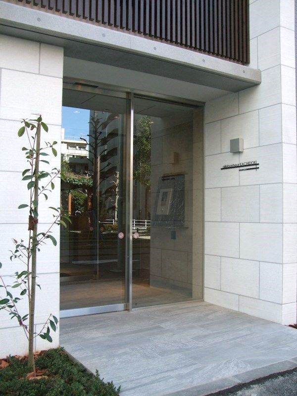 エントランス　建物の内部です
