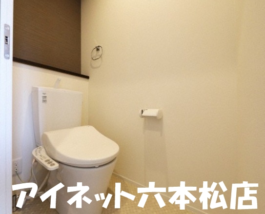 トイレ　清潔感のある空間です。