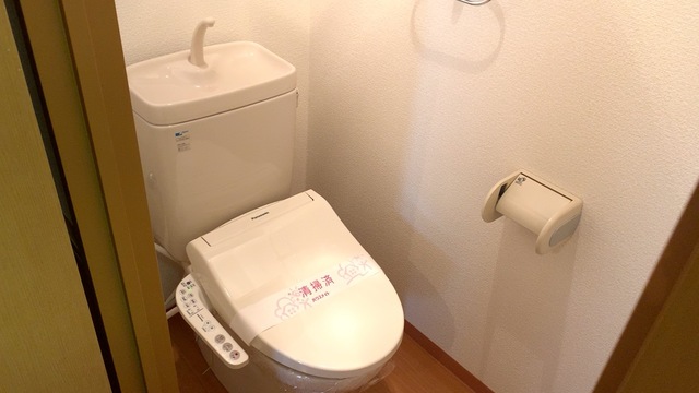 トイレ　温水洗浄便座あります♪