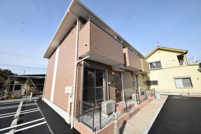 建物外観　内見のご予約はタウンハウジングまで♪