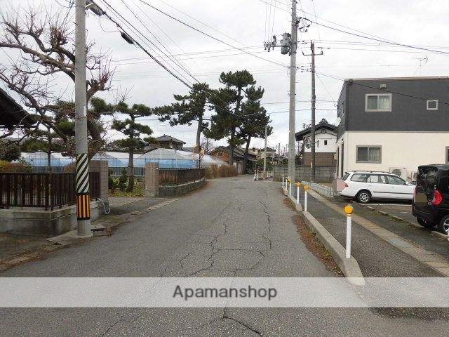 その他　前面道路（その他）まで0m