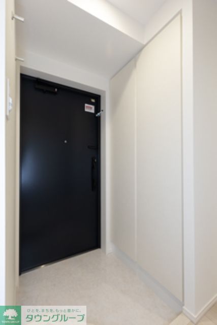 玄関　※写真は同タイプ住戸です。