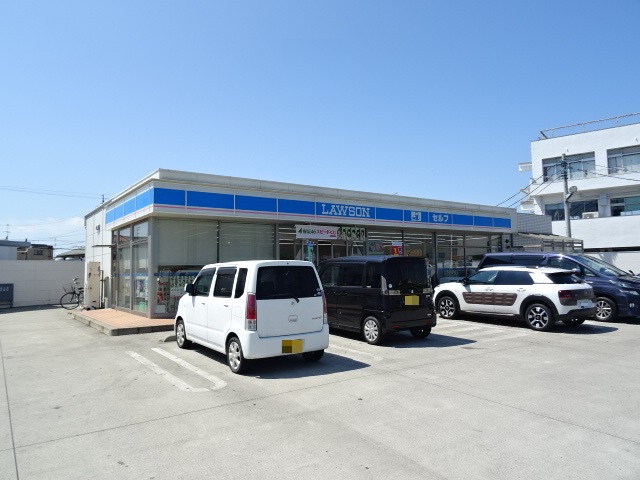 コンビニ　ローソン（コンビニ）まで714m