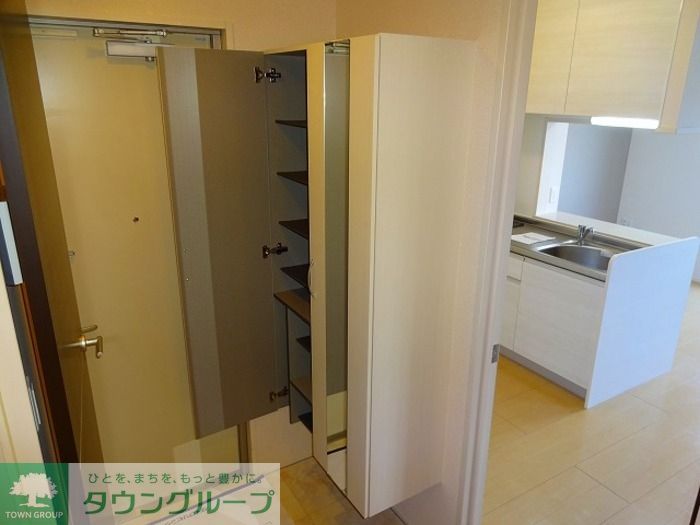 玄関　お問合せはタウンハウジングまで！※現地待合わせ相談可能