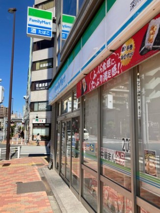 コンビニ　ファミリーマート深川高橋店（コンビニ）まで107m