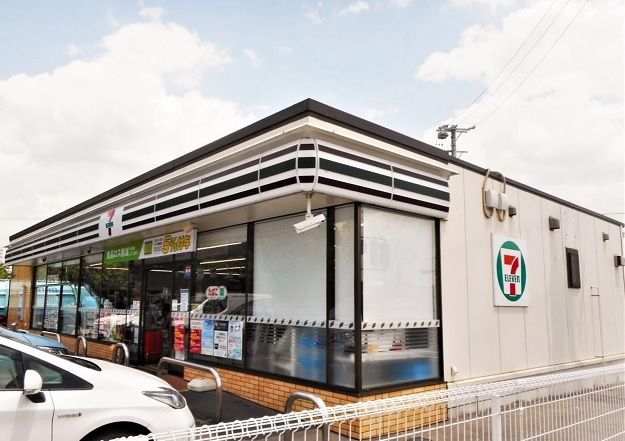 コンビニ　セブンイレブン大府森岡町店（コンビニ）まで450m