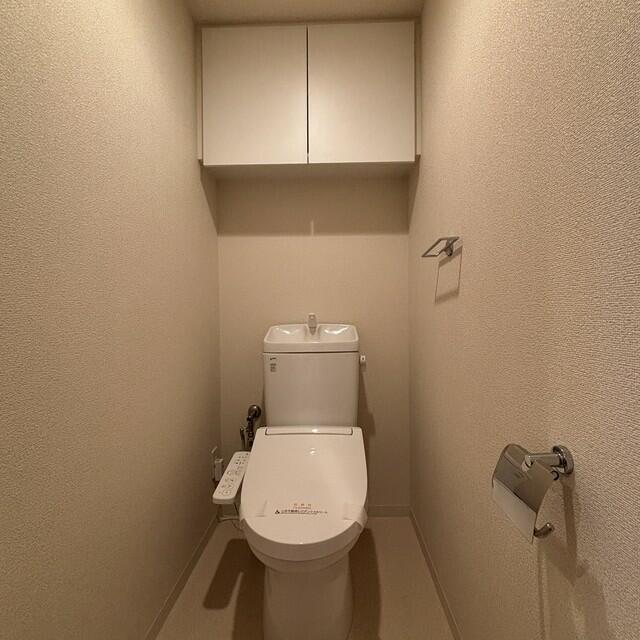 トイレ　※写真は同タイプ住戸です。