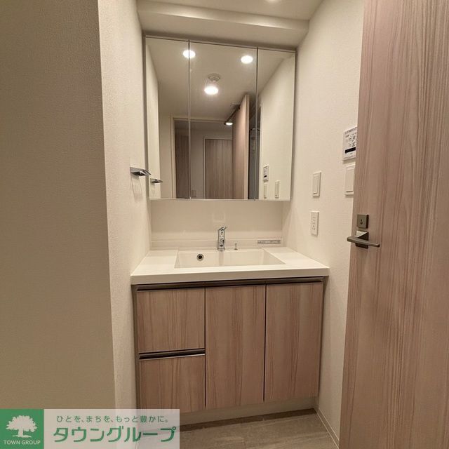 洗面設備　※写真は同タイプ住戸です。
