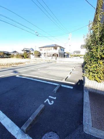 駐車場　車をお持ちの方に嬉しい駐車場付きの物件です