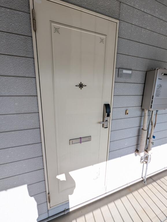 玄関　デジタルキーです！