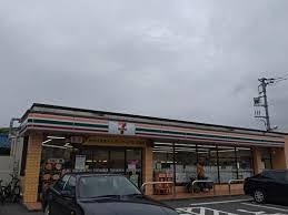 コンビニ　セブンイレブン 武蔵五日市駅前店（コンビニ）まで284m