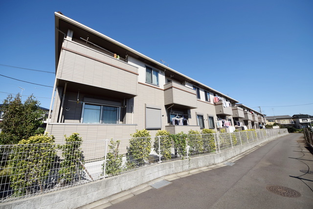 建物外観　～ドドーンっ～