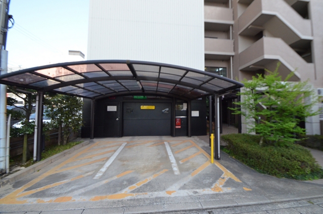 駐車場　立体駐車場