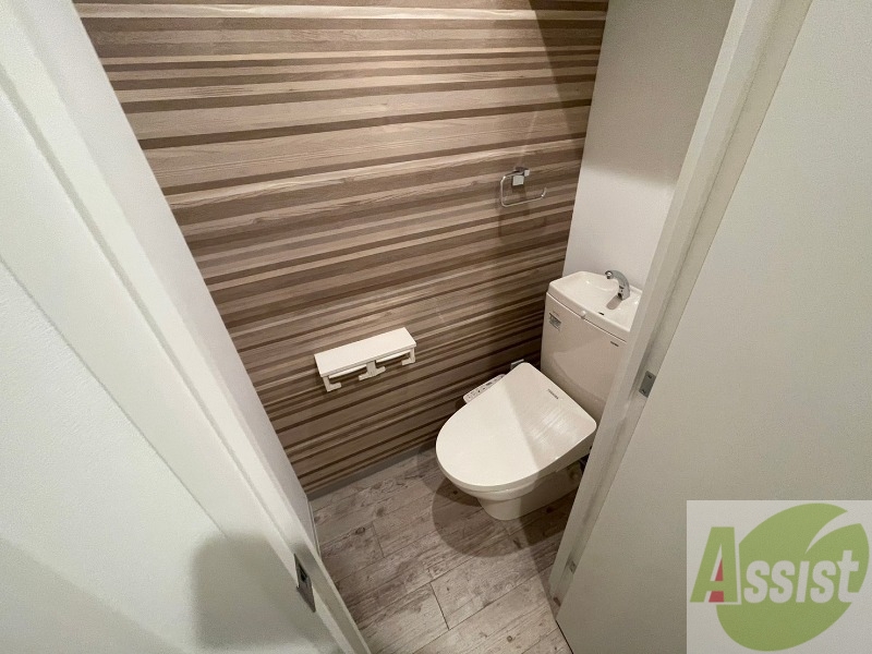トイレ　トイレです。ウォシュレット付を探している方、おすすめです。