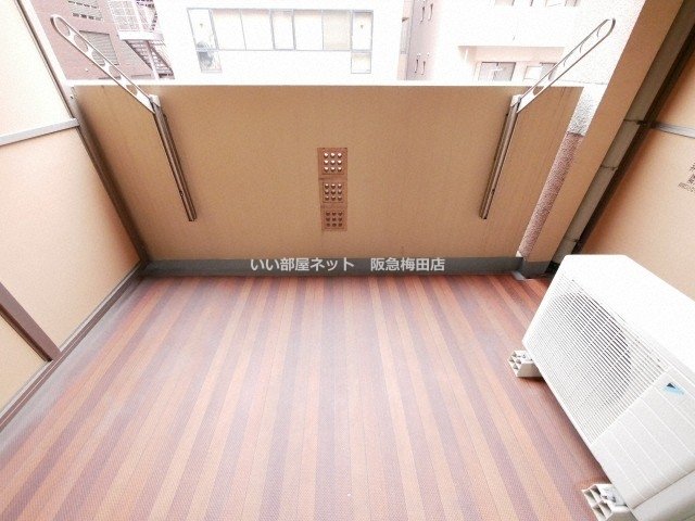 バルコニー　※同仕様写真となります。