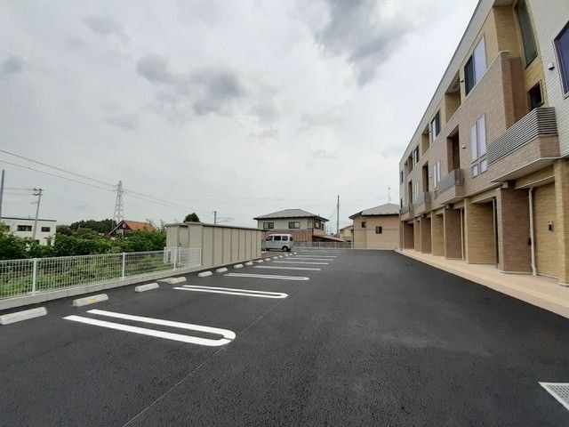 駐車場　駐車場