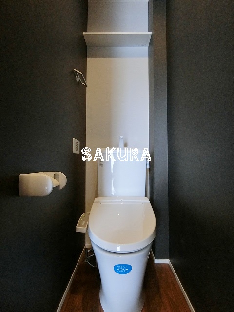 トイレ　落ち着いた色調のトイレです♪