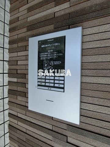 セキュリティ　不審者、勧誘員をシャットアウトできるオートロックです♪