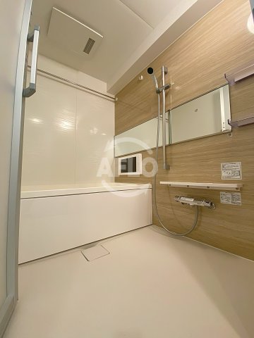 バス・シャワールーム　レオングラン本町橋　浴室