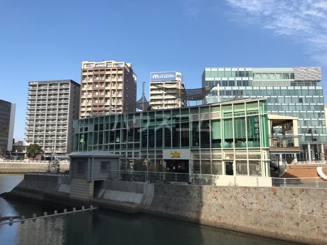 飲食店　bills 福岡（飲食店）まで689m