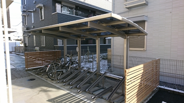 その他共有部分　屋根付き駐輪場です。