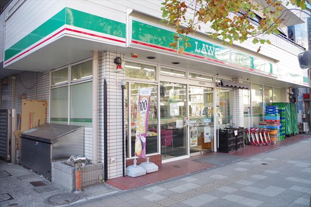 コンビニ　ローソンストア100 金沢八景（コンビニ）まで340m