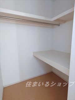 収納　ウォークインクローゼット
