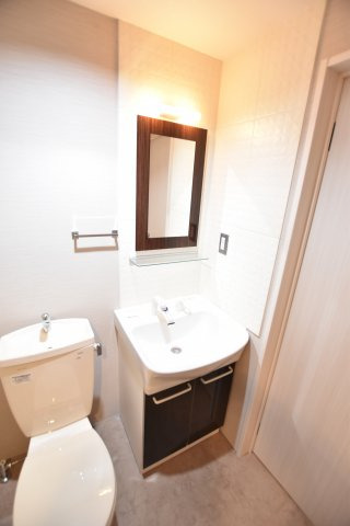 洗面設備　同物件、別部屋のお写真となります。ご参考までにご覧ください。