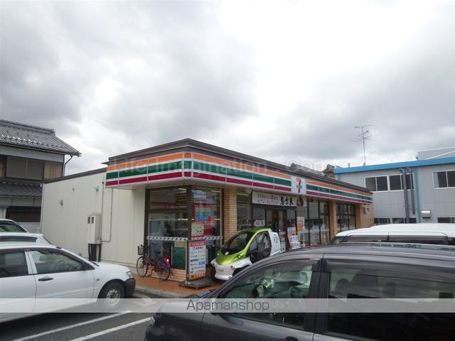 コンビニ　セブンイレブン（コンビニ）まで1851m