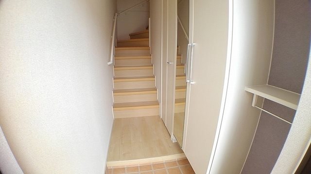 玄関　たくさん靴が収納が出来ますね