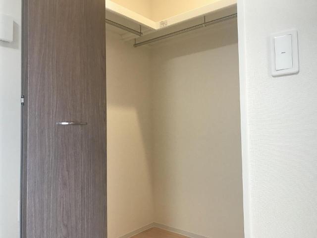 ＪＲ山陽本線 姫路駅 バス乗車時間：22分 最寄りバス停で下車 徒歩4分 2階建 築4年の内装写真