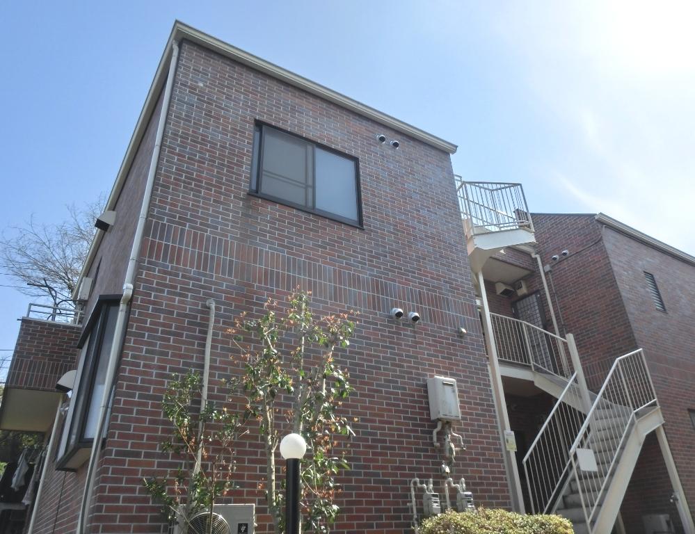 建物外観　閑静な住宅街☆最上階・角部屋・三面採光☆