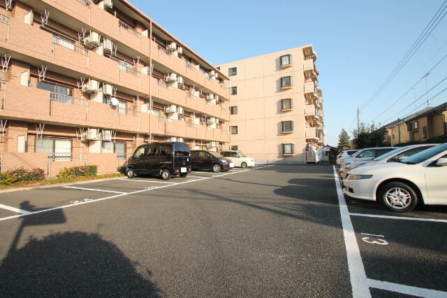 駐車場　駐車場！