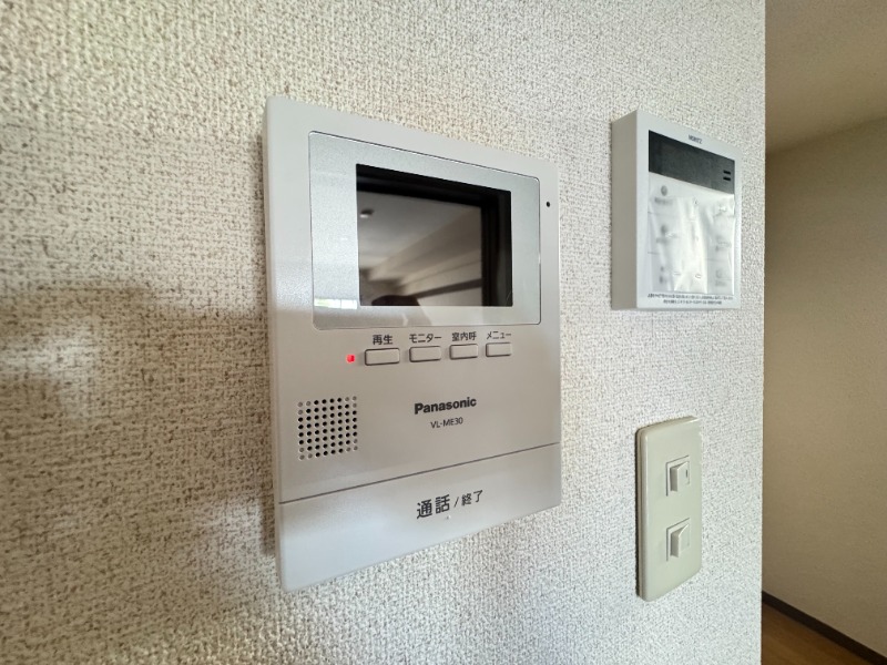 その他設備　ＴＶ付インターホン！