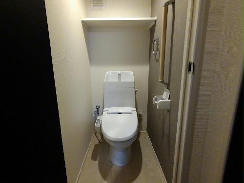 トイレ　温水便座付き