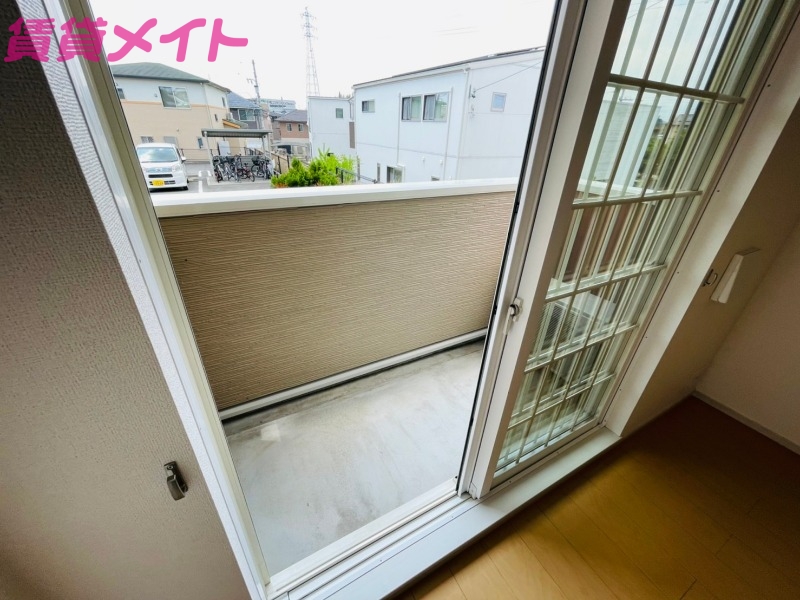 バルコニー　別部屋反転画像参考