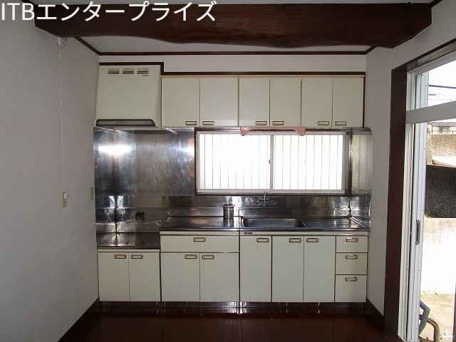 遠州鉄道 第一通り駅 徒歩30分 2階建 築38年のキッチン写真